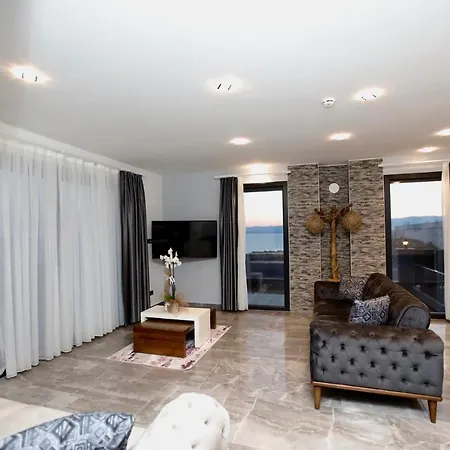 Fontana Fener Bed and Breakfast